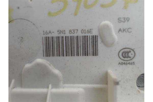 Recambio de cierre electromagnetico delantero derecho para seat ibiza berlina (6j5) 1.6 tdi referencia OEM IAM 5n1837016e 250740