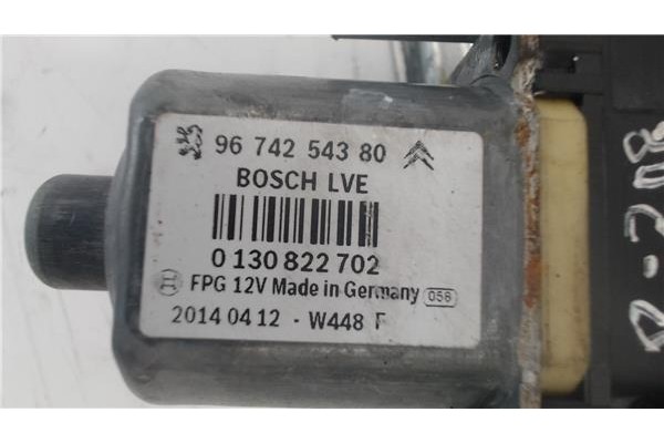 Recambio de mecanismo elevalunas delantero derecho para peugeot 208 referencia OEM IAM 9673153180 9673154380 