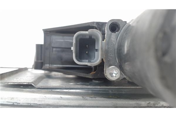 Recambio de mecanismo elevalunas delantero derecho para peugeot 208 referencia OEM IAM 9673153180 9673154380 