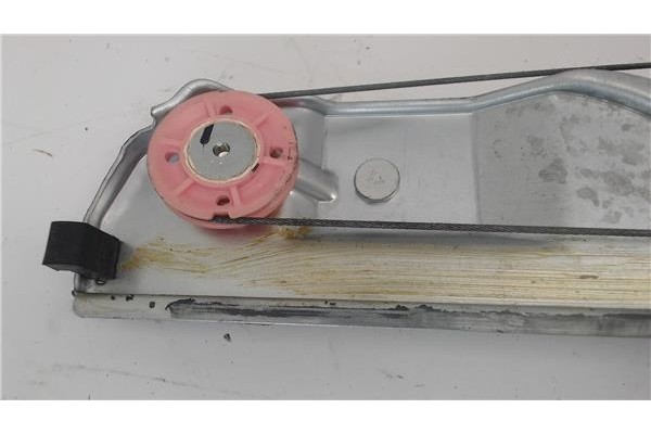 Recambio de mecanismo elevalunas delantero derecho para peugeot 208 referencia OEM IAM 9673153180 9673154380 