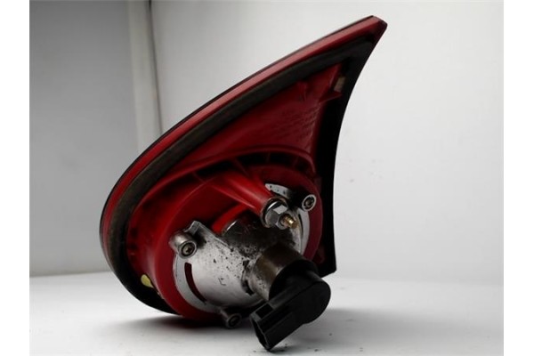 Recambio de piloto porton trasero izquierdo para volkswagen golf v (1k1) 1.9 tdi referencia OEM IAM 1K6945093E 9541872 1K6945093