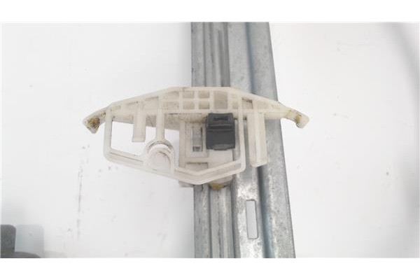 Recambio de mecanismo elevalunas delantero derecho para citroen xsara picasso referencia OEM IAM 130821900  