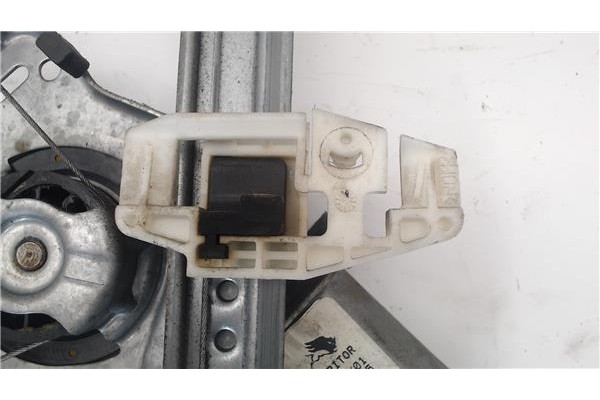 Recambio de mecanismo elevalunas delantero derecho para citroen xantia berlina referencia OEM IAM 400595N  