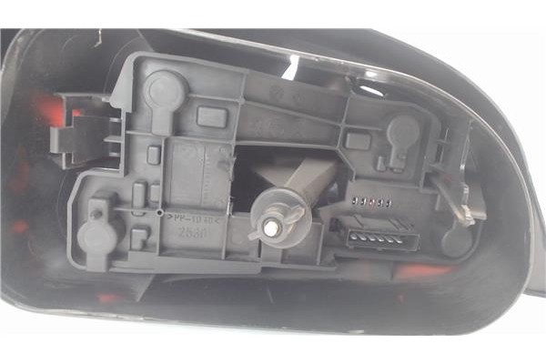 Recambio de piloto trasero derecho para citroen saxo referencia OEM IAM   