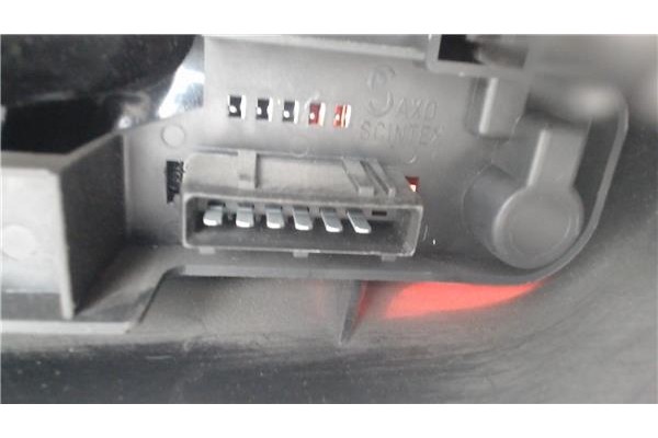 Recambio de piloto trasero derecho para citroen saxo referencia OEM IAM   