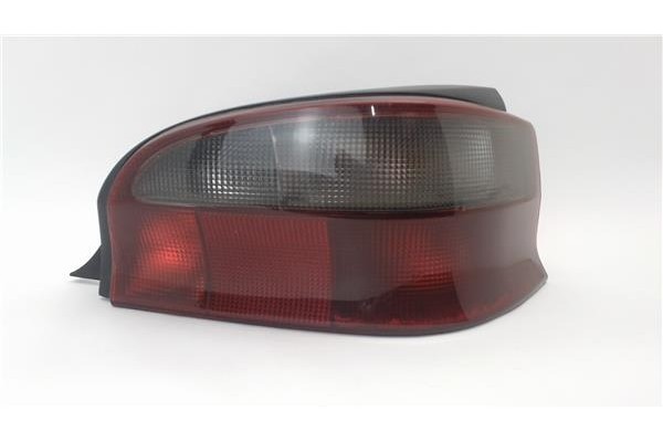 Recambio de piloto trasero derecho para citroen saxo referencia OEM IAM 6351L8  