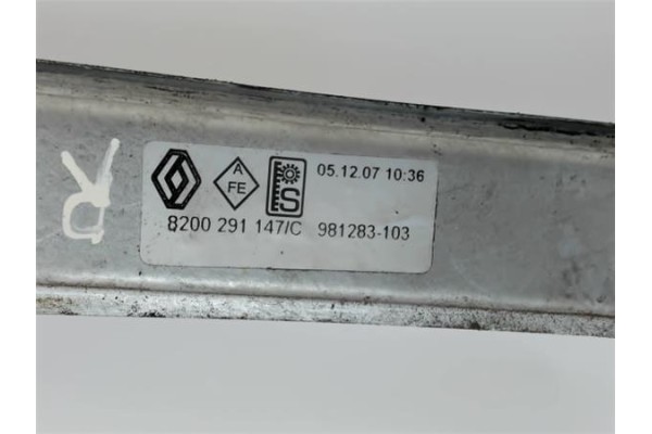 Recambio de mecanismo elevalunas delantero derecho para renault clio iii referencia OEM IAM 8200291147 LTRN71R 8200843597 , RENA