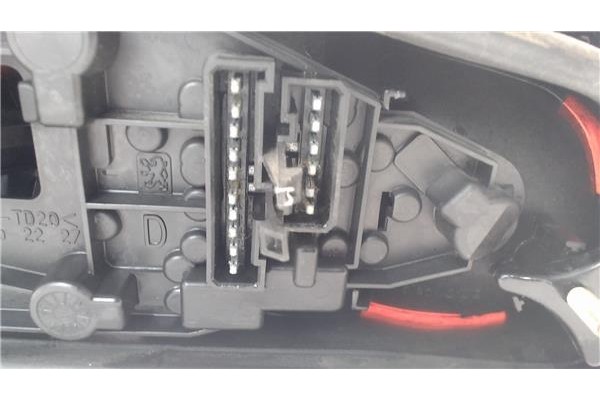 Recambio de piloto trasero derecho para peugeot 306 3/5 pt. (s1) referencia OEM IAM   