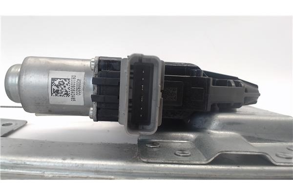 Recambio de mecanismo elevalunas delantero derecho para peugeot partner tepee referencia OEM IAM 402102K  