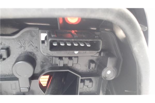 Recambio de piloto trasero derecho para citroen xsara berlina referencia OEM IAM 6351J5 2202363 25340801 , CITROËN