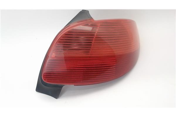 Recambio de piloto trasero derecho para peugeot 206 referencia OEM IAM   