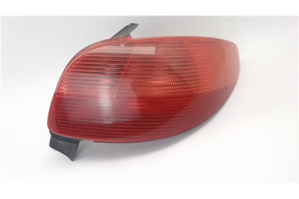 Recambio de piloto trasero derecho para peugeot 206 referencia OEM IAM   