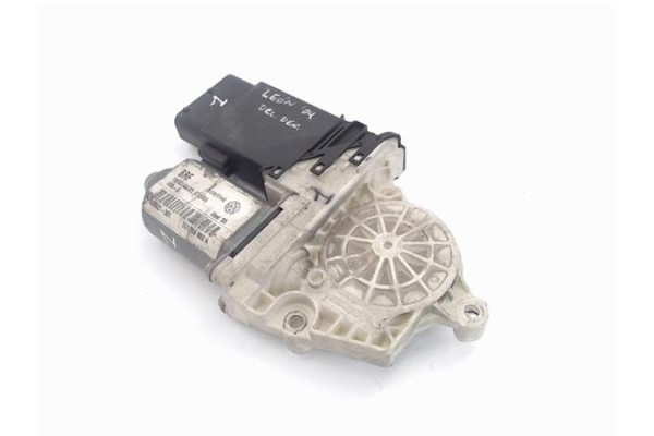Recambio de motor elevalunas delantero derecho para seat leon (1p1) referencia OEM IAM (1C1959802A)  BRF  