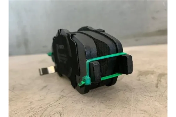 Recambio de pastilla de freno rueda delantero derecha para toyota avensis berlina (t22) 2.0 vvt-i referencia OEM IAM 0986494054 