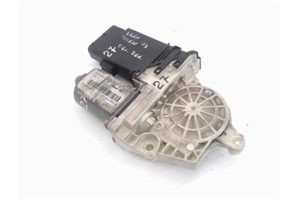 Recambio de motor elevalunas delantero derecho para seat leon (1m1) referencia OEM IAM (1C1959802A)  1C1959802A , AUDI | 1C19598