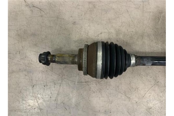 Recambio de palier delantero izquierdo para toyota avensis berlina (t22) 2.0 vvt-i referencia OEM IAM 4341005350 4346009A21 4341