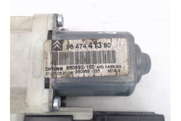 Recambio de motor elevalunas delantero derecho para citroen c4 berlina referencia OEM IAM (9647441380) (996388-102) 