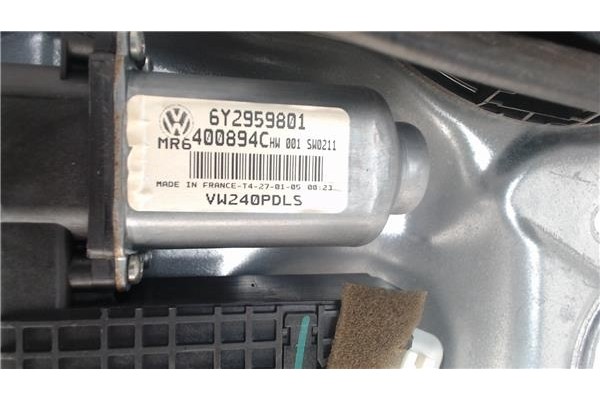 Recambio de elevalunas electrico delantero derecho para volkswagen polo iv (9n1) 1.4 16v referencia OEM IAM w06q3837402s  