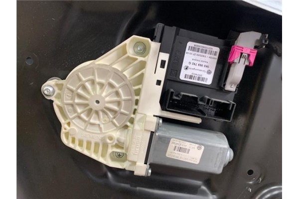 Recambio de elevalunas electrico delantero derecho para volkswagen passat berlina (3c2) 2.0 tdi 16v referencia OEM IAM 1K0959792