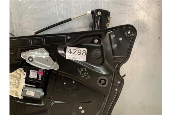 Recambio de elevalunas electrico delantero derecho para volkswagen passat berlina (3c2) 2.0 tdi 16v referencia OEM IAM 1K0959792