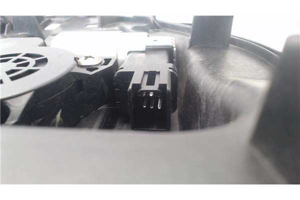 Recambio de elevalunas electrico delantero izquierdo para mazda 2 (b2w) 1.6 referencia OEM IAM G22C5858XC DD105997XB G22C5858X ,