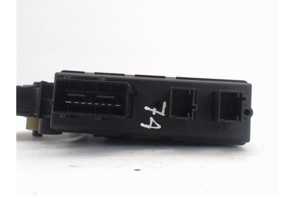 Recambio de motor elevalunas delantero derecho para citroen c4 grand picasso referencia OEM IAM (9682495580) (400964E) (440806D)