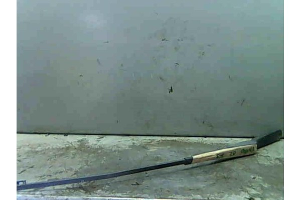 Recambio de brazo limpiaparabrisas delantero para opel vivaro (2001) 1.9 dti referencia OEM IAM   