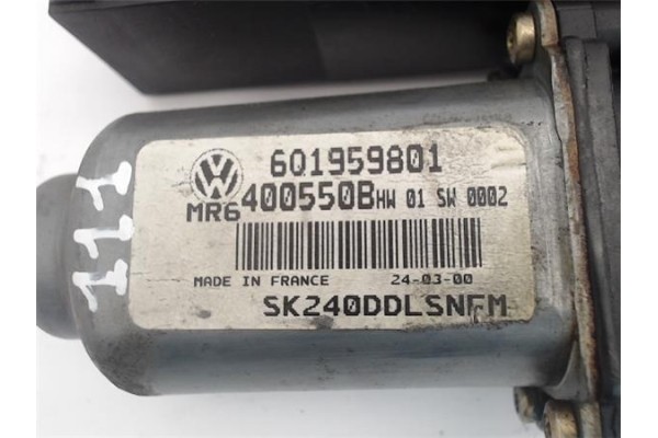 Recambio de motor elevalunas delantero derecho para volkswagen polo iv (9n3) referencia OEM IAM (6Q1959801) (400550B) (3831 TEMI