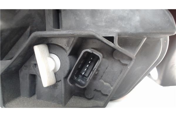 Recambio de piloto trasero derecho para renault megane ii berlina 5p referencia OEM IAM 8200413216 89038182  Recambio de piloto trasero derecho para renault megane ii berlina 5p referencia OEM IAM 8200413216 89038182