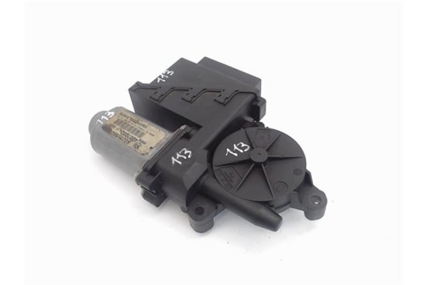 Recambio de motor elevalunas delantero derecho para volkswagen polo iv (9n1) referencia OEM IAM (6Q2959801A) (8104K4) (400700D) 