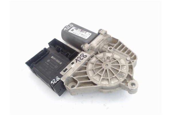 Recambio de motor elevalunas delantero derecho para volkswagen golf v (1k1) referencia OEM IAM (1T0959702G) (1K0959792M) (5P0837