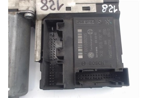 Recambio de motor elevalunas delantero derecho para volkswagen golf v (1k1) referencia OEM IAM (1T0959702G) (1K0959792M) (5P0837