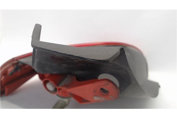 Recambio de piloto trasero derecho para renault megane ii berlina 5p referencia OEM IAM 8200413216 89038182  Recambio de piloto trasero derecho para renault megane ii berlina 5p referencia OEM IAM 8200413216 89038182