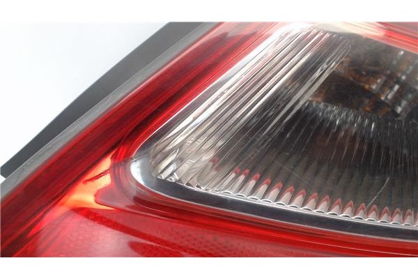 Recambio de piloto trasero derecho para renault megane ii berlina 5p referencia OEM IAM 8200413216 89038182  Recambio de piloto trasero derecho para renault megane ii berlina 5p referencia OEM IAM 8200413216 89038182