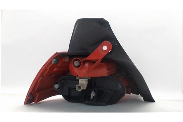 Recambio de piloto trasero derecho para renault megane ii berlina 5p referencia OEM IAM 8200413216 89038182  Recambio de piloto trasero derecho para renault megane ii berlina 5p referencia OEM IAM 8200413216 89038182