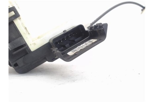 Recambio de cierre electromagnetico delantero derecho para peugeot 3008 1.6 hdi referencia OEM IAM a04099  