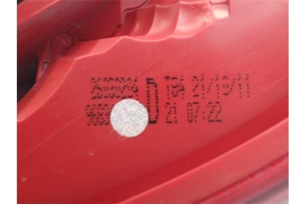 Recambio de piloto porton trasero derecho para peugeot 3008 1.6 hdi referencia OEM IAM 6351HE FP1798 