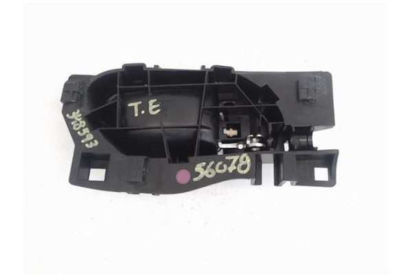 Recambio de manilla int. puerta trasero izquierda para peugeot 3008 1.6 hdi referencia OEM IAM 9683446177 9683446877 