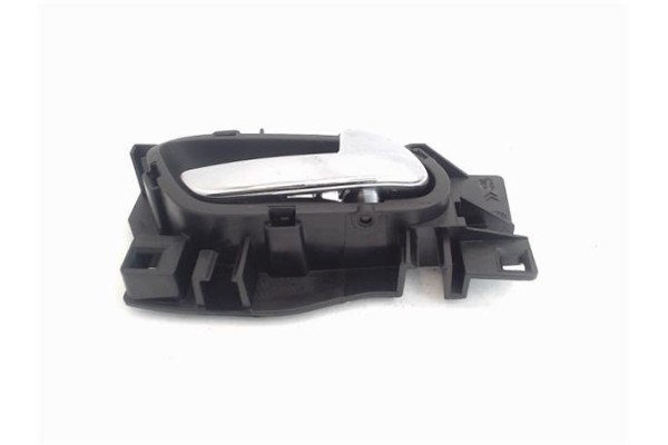Recambio de manilla int. puerta delantero derecha para peugeot 3008 1.6 hdi referencia OEM IAM 9683446577 9683446077 