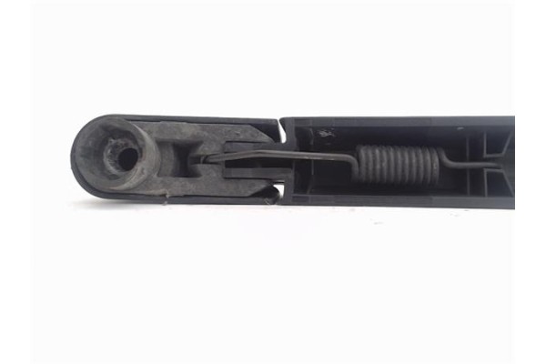 Recambio de brazo limpiaparabrisas trasero para peugeot 3008 1.6 hdi referencia OEM IAM 6429EP 752546 642237 , PEUGEOT