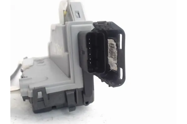 Recambio de cierre electromagnetico trasero derecho para peugeot 3008 1.6 hdi referencia OEM IAM a04111 1431m131214 
