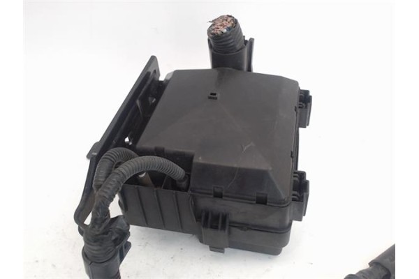 Recambio de caja fusibles/rele para honda fr-v (be) 2.0 comfort referencia OEM IAM 38200SJDG02  