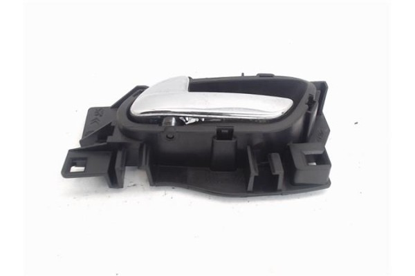 Recambio de manilla int. puerta delantero izquierda para peugeot 3008 1.6 hdi referencia OEM IAM 9683446177  