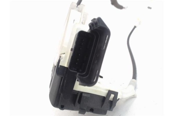Recambio de cierre electromagnetico delantero izquierdo para peugeot 3008 1.6 hdi referencia OEM IAM a04100  