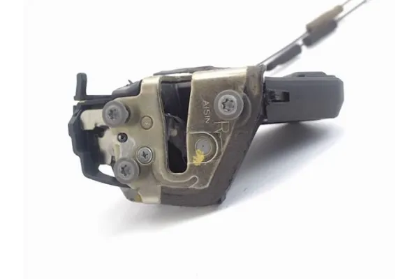 Recambio de cierre electromagnetico trasero derecho para toyota avensis berlina (t22) 2.0 vvt-i referencia OEM IAM 6905002101  