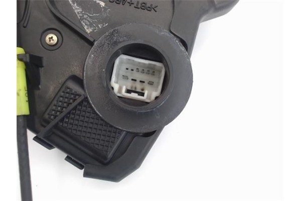 Recambio de cierre electromagnetico delantero izquierdo para toyota avensis berlina (t22) 2.0 vvt-i referencia OEM IAM 690400215