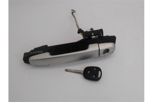 Recambio de maneta exterior delantero izquierda para toyota avensis berlina (t22) 2.0 vvt-i referencia OEM IAM 6920205020  
