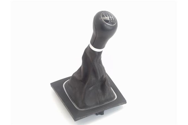 Recambio de pomo palanca cambio para audi a3 (8p1) 2.0 tdi 16v referencia OEM IAM 8E1713141AAMMW 8P1713118A 1KT 