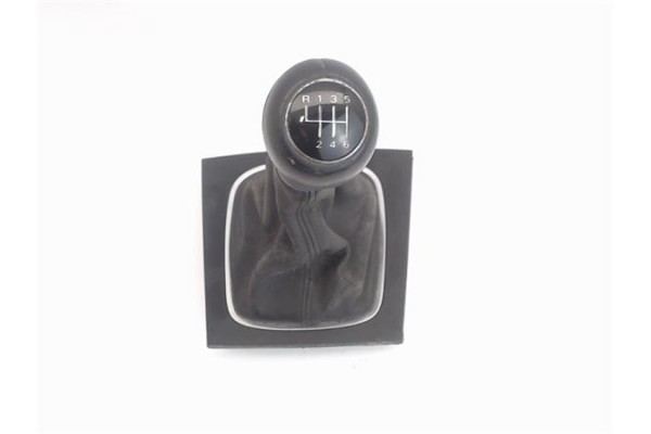 Recambio de pomo palanca cambio para audi a3 (8p1) 2.0 tdi 16v referencia OEM IAM 8E1713141AAMMW 8P1713118A 1KT 