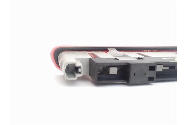 Recambio de luz central de freno para audi a3 (8p1) 2.0 tdi 16v referencia OEM IAM 8p0945097 1302893 8P3945097 , AUDI